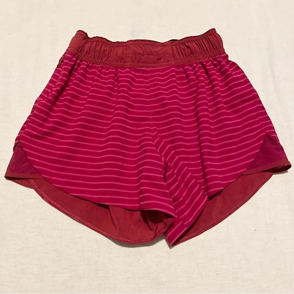 Lululemon Go the Distance Womens Shorts Size 2